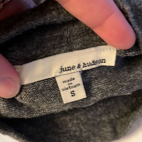 June & Hudson Gray Striped Twist Front Long Sleeve Top, Casual Crewneck Pullover - Picture 3 of 5